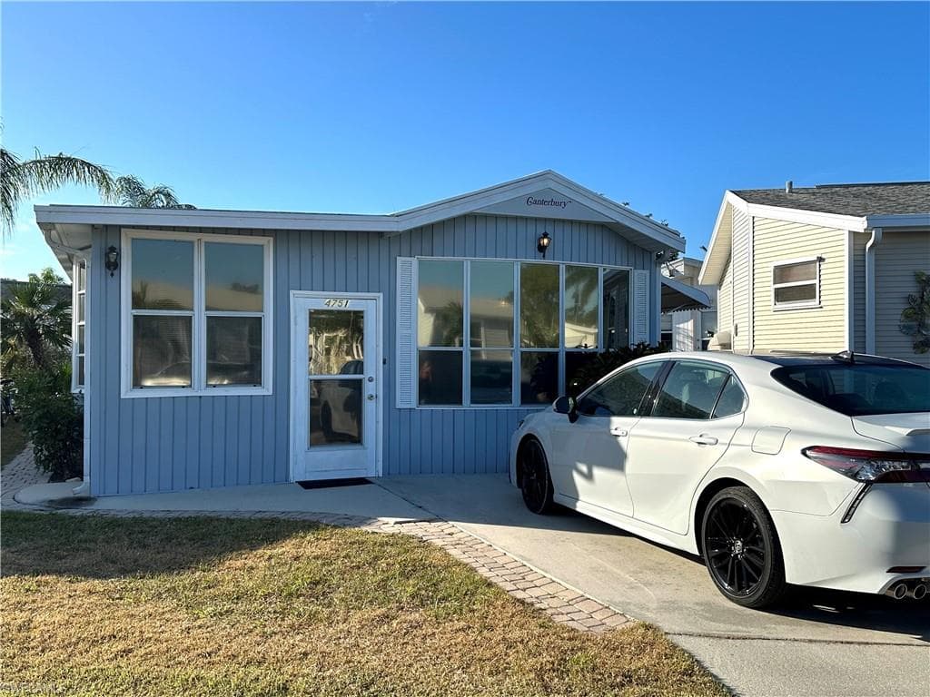 4751 Liberty LN W ESTERO, FL 33928