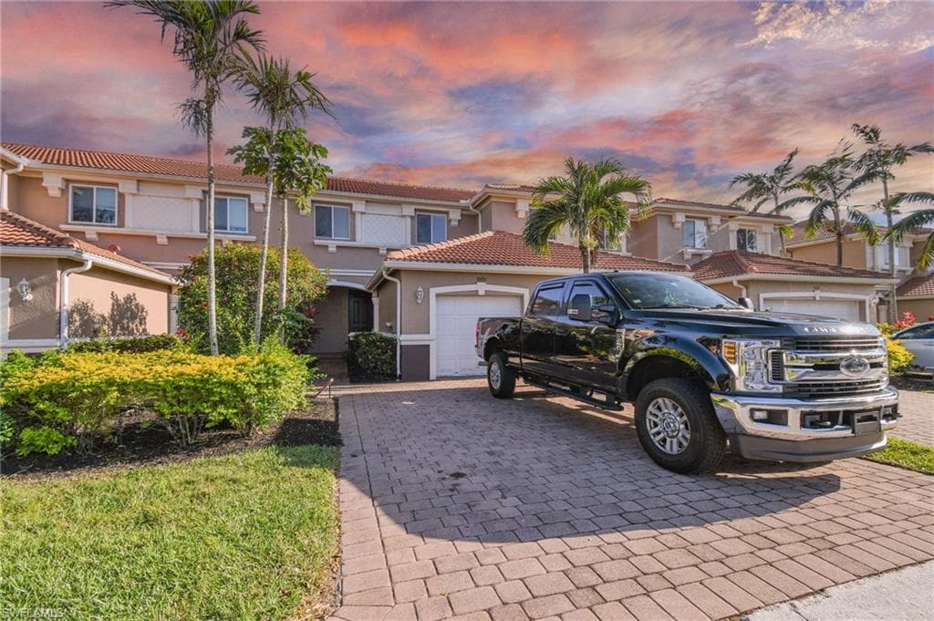 9573 Roundstone CIR FORT MYERS, FL 33967