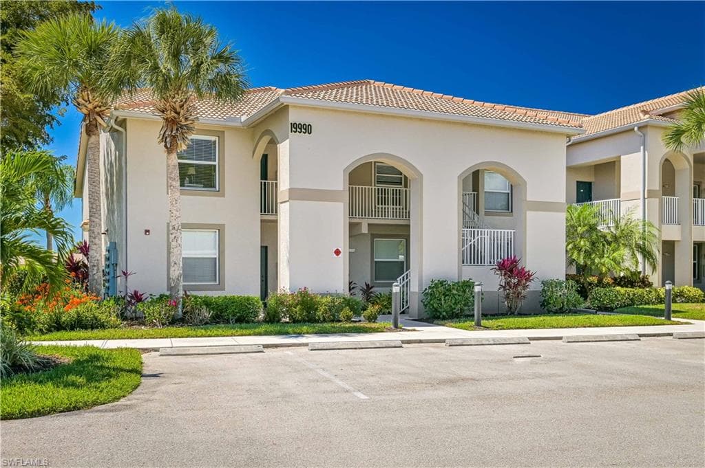 19990 Barletta LN 821 ESTERO, FL 33928