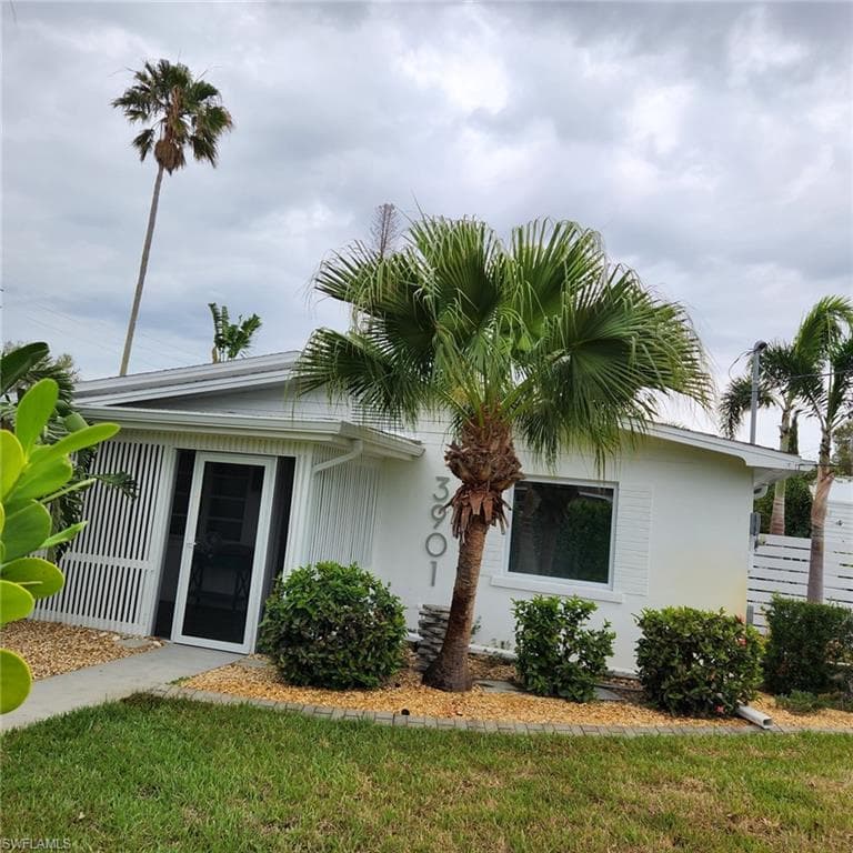 3901 SE Princeton ST FORT MYERS, FL 33901