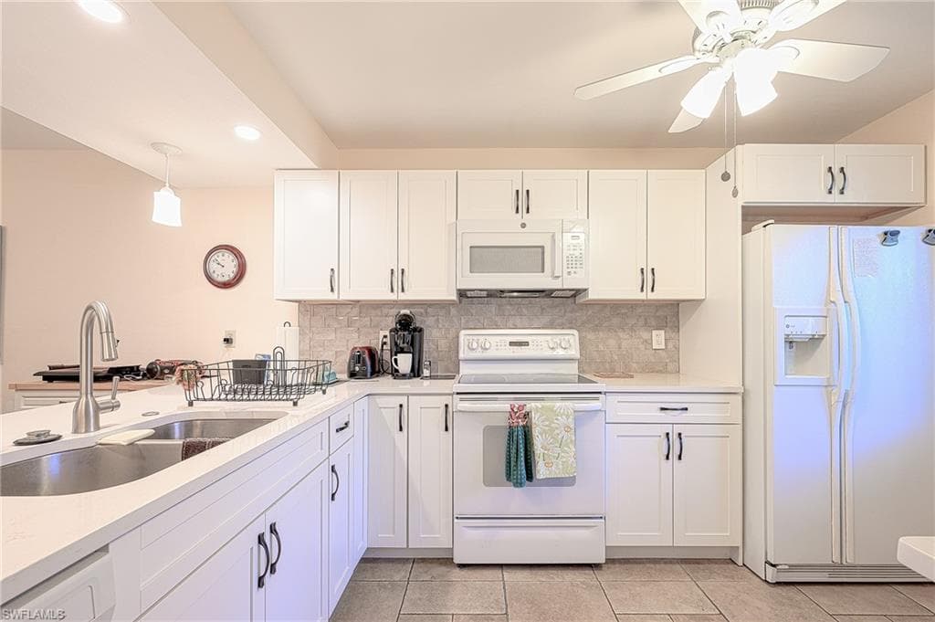3645 Arctic CIR 307 NAPLES, FL 34112