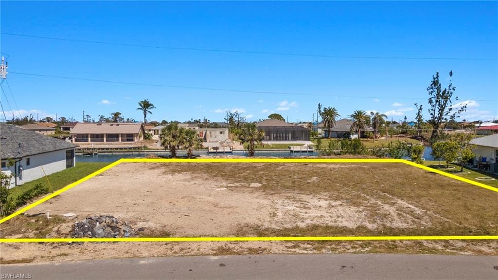 2215 SW 2nd TER CAPE CORAL, FL 33991