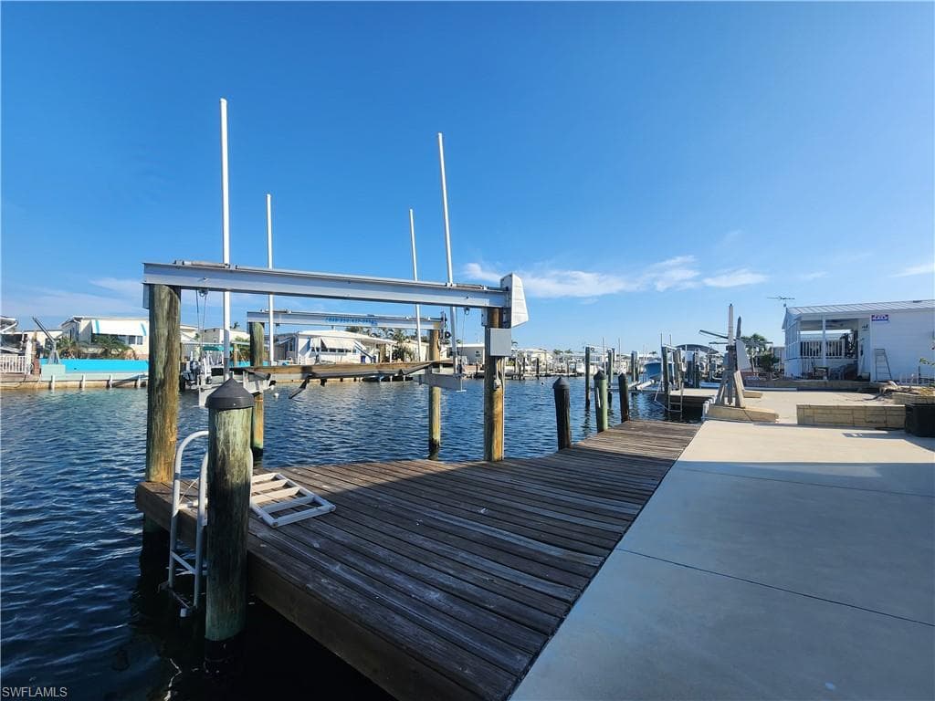 3034 Bowsprit LN ST. JAMES CITY, FL 33956