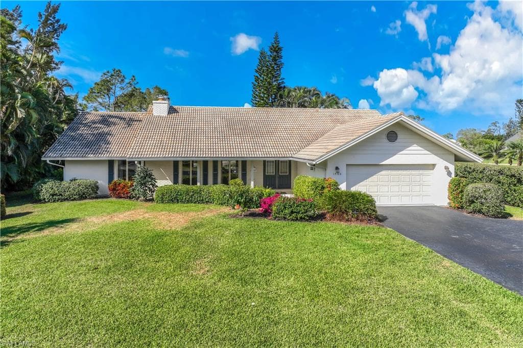 1460 Hummingbird LN NAPLES, FL 34105
