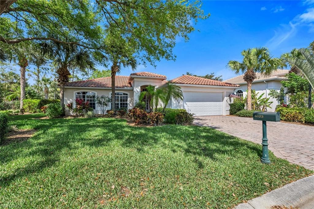 4023 Kent CT NAPLES, FL 34116