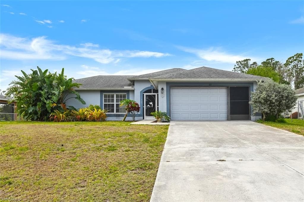 105 Ocean Park DR LEHIGH ACRES, FL 33972