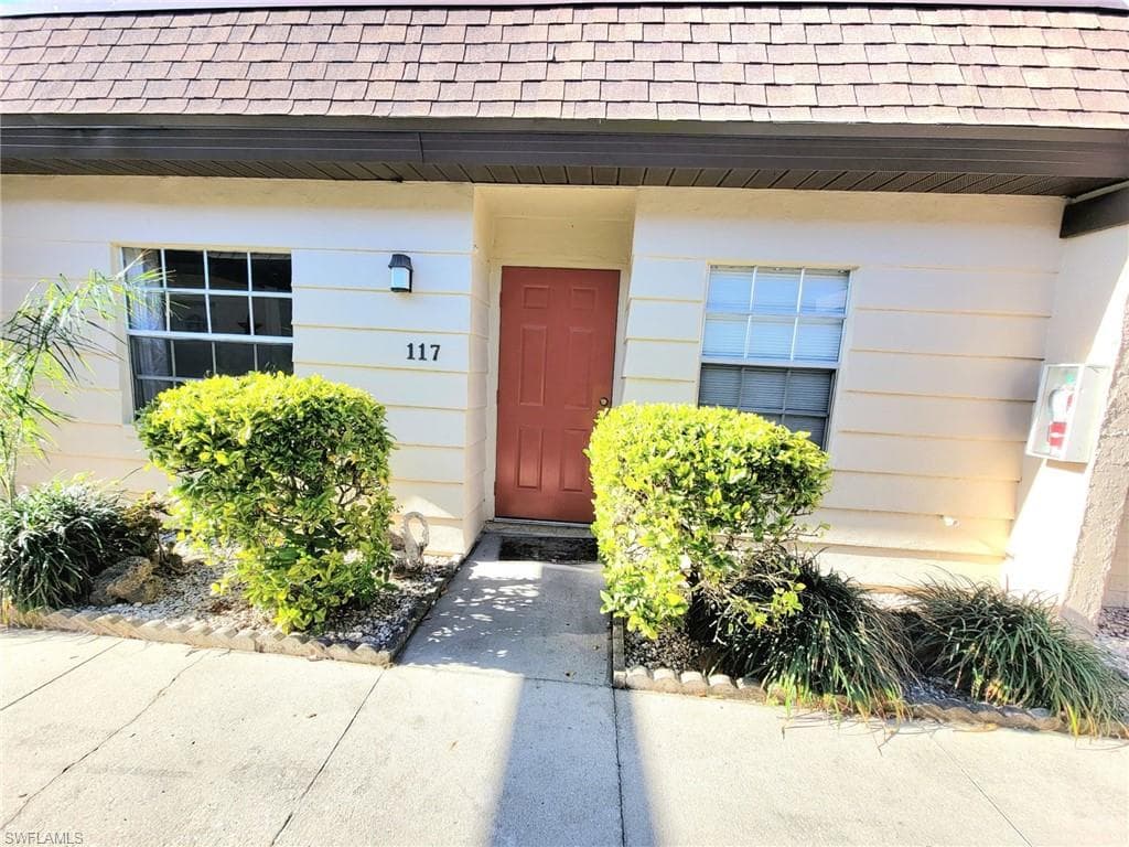 6300 S Pointe BLVD 117 FORT MYERS, FL 33919