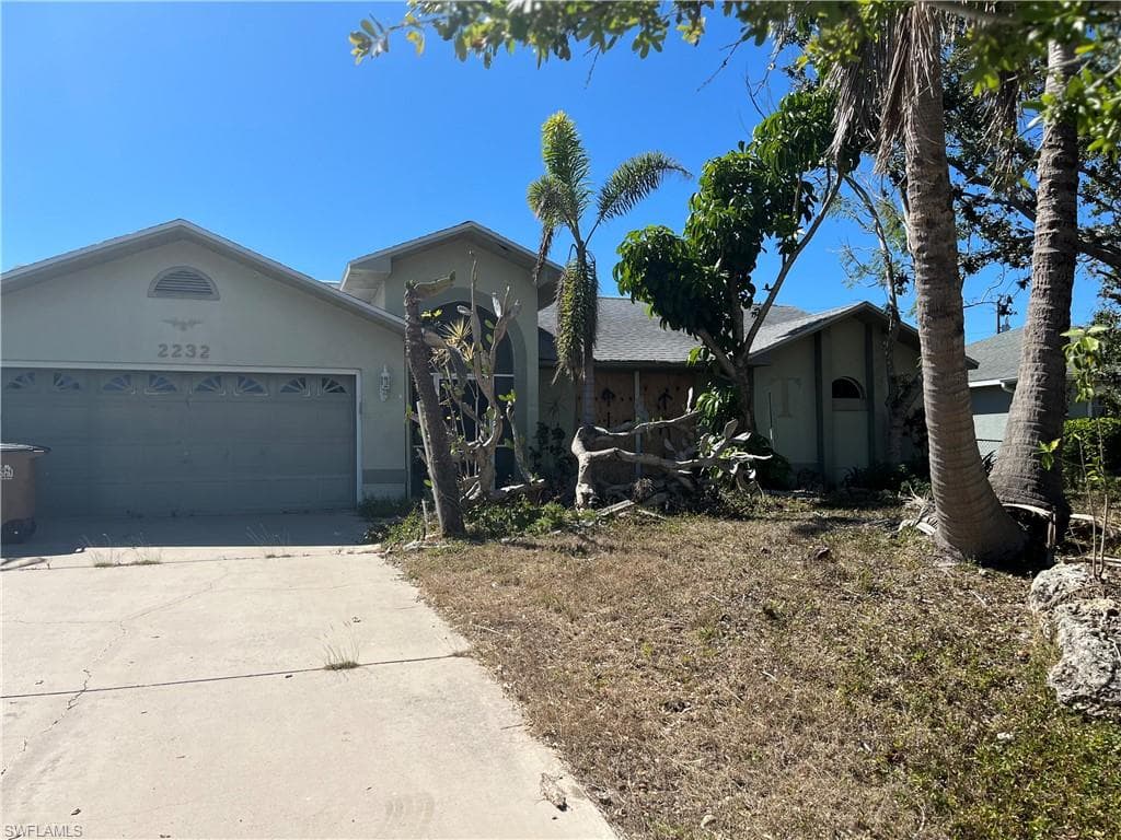 2232 SW 11th CT CAPE CORAL, FL 33991