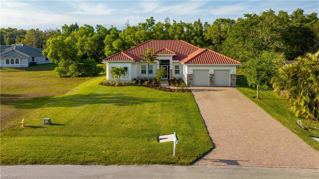 18067 Royal Hammock BLVD NAPLES, FL 34114