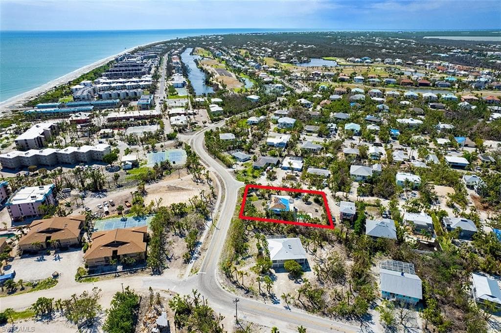 676 Cardium ST SANIBEL, FL 33957