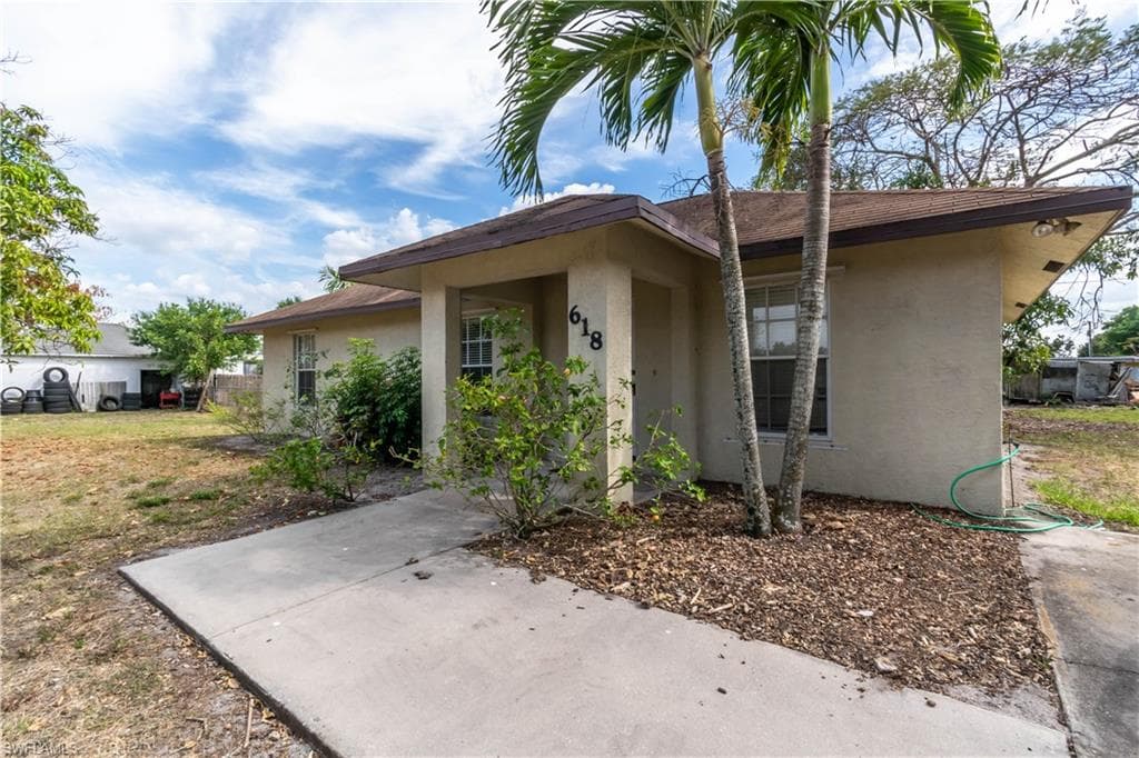 618 E Ventura AVE CLEWISTON, FL 33440
