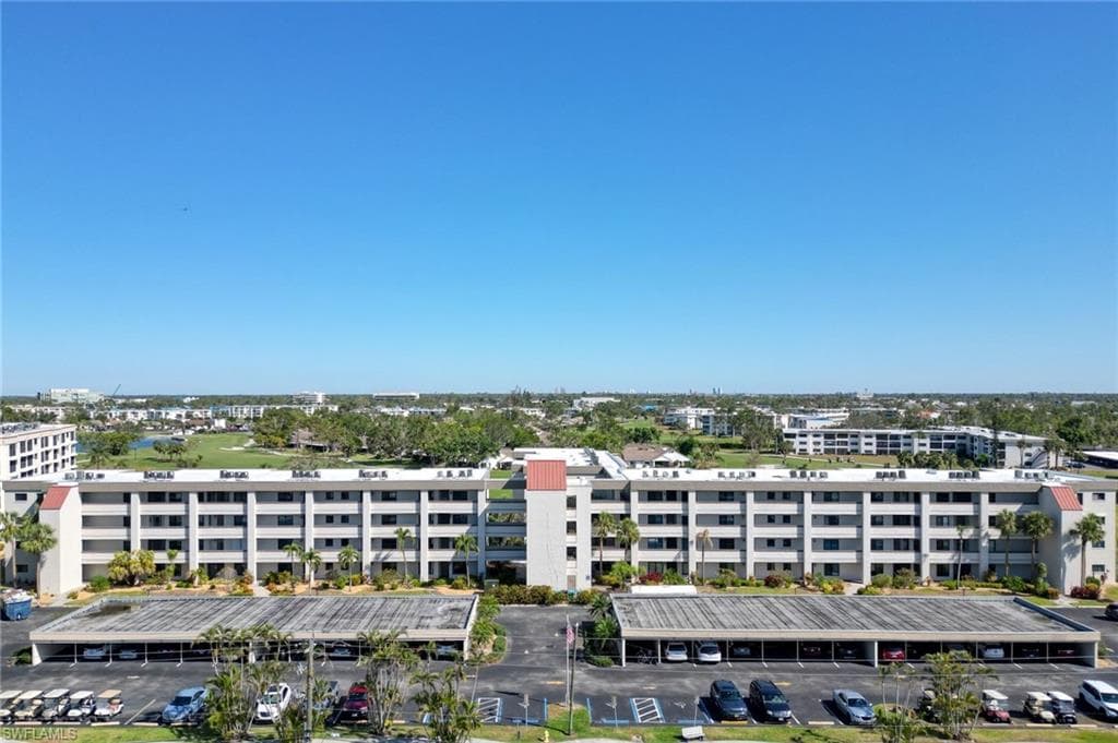 7402 Lake Breeze DR 415 FORT MYERS, FL 33907