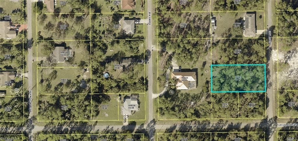 103 Leroy AVE LEHIGH ACRES, FL 33936