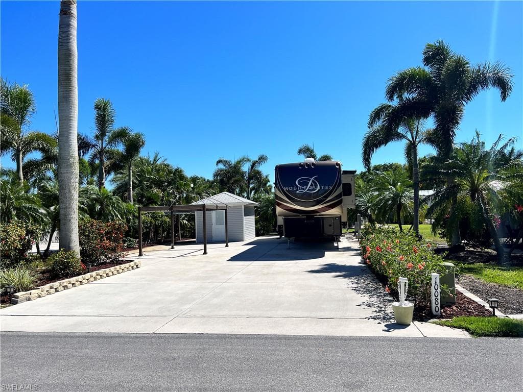 10080 Stonewood DR FORT MYERS, FL 33905