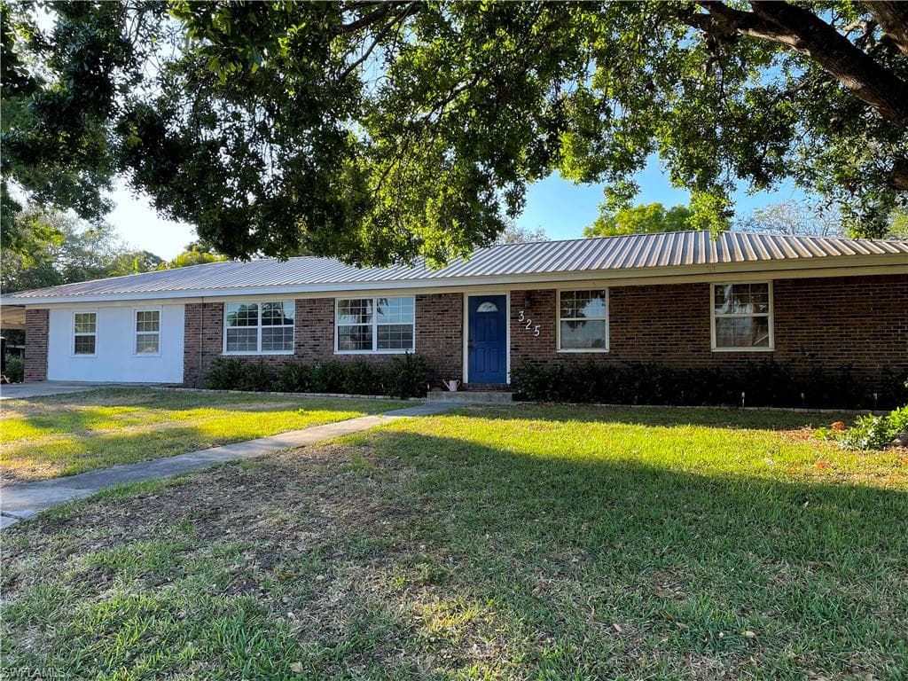 325 Via Del Aqua CLEWISTON, FL 33440