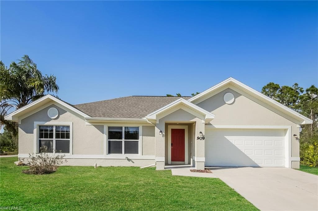 909 Anthony ST E LEHIGH ACRES, FL 33974