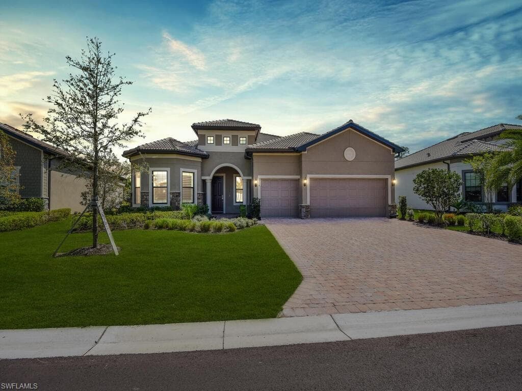 9774 Everglades DR NAPLES, FL 34120