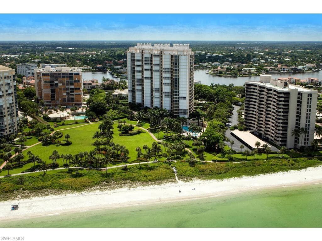 4021 Gulf Shore BLVD N 1502 NAPLES, FL 34103