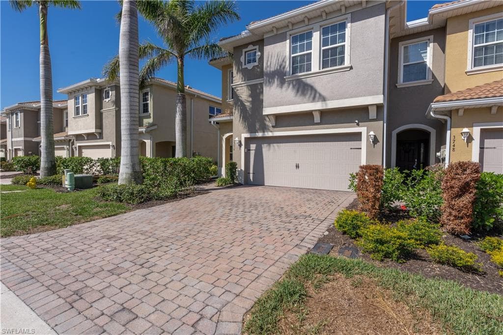 3750 Tilbor CIR FORT MYERS, FL 33916