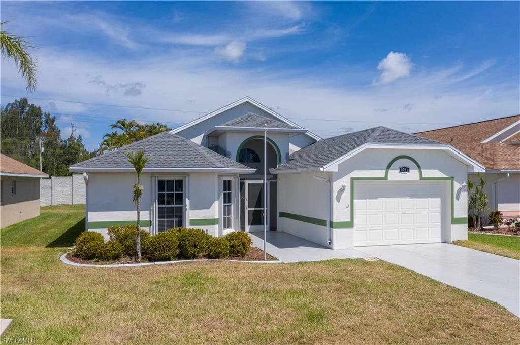 3751 Ponytail Palm CT NORTH FORT MYERS, FL 33917