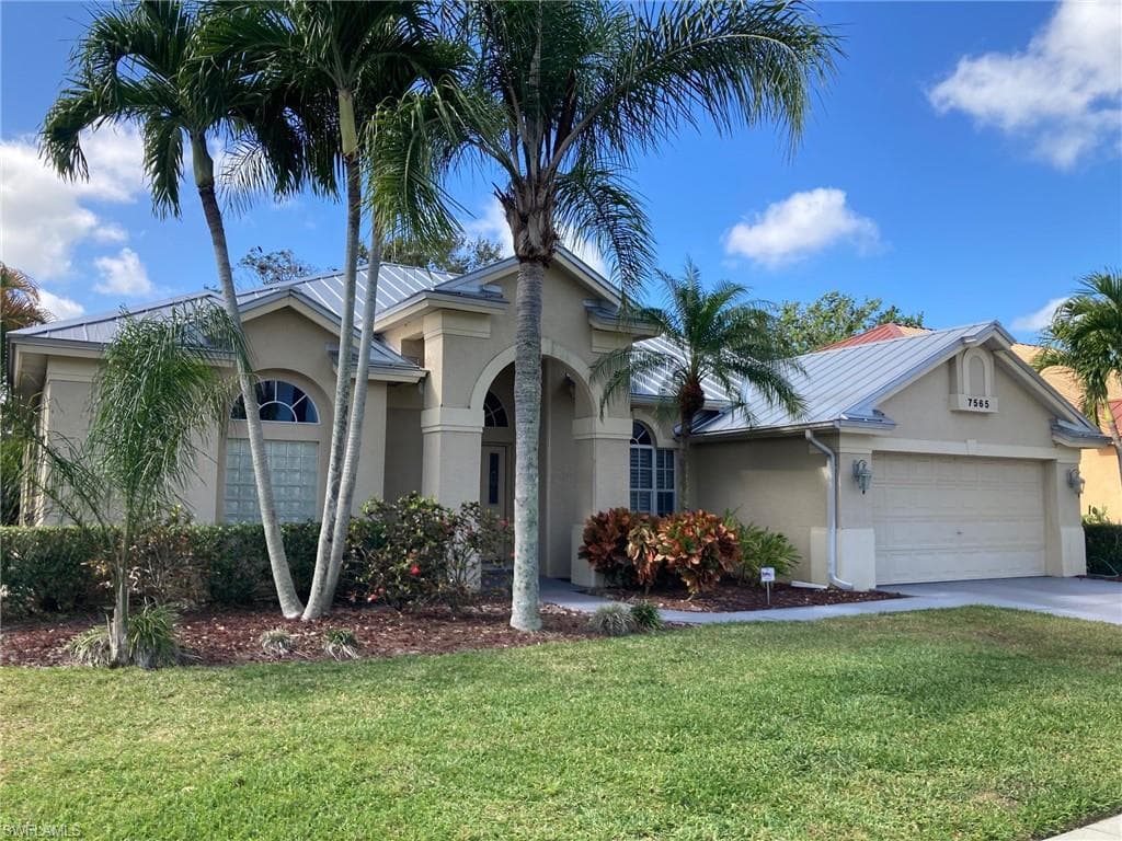 7565 Citrus Hill LN NAPLES, FL 34109