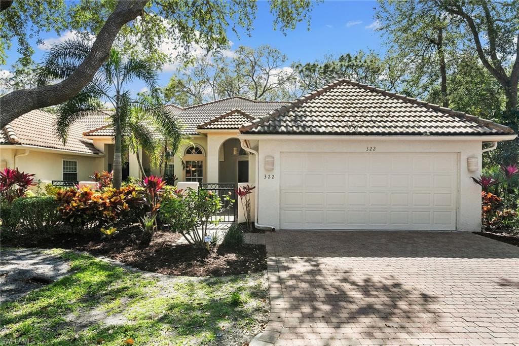 322 Carinosa CT 18-4 NAPLES, FL 34110