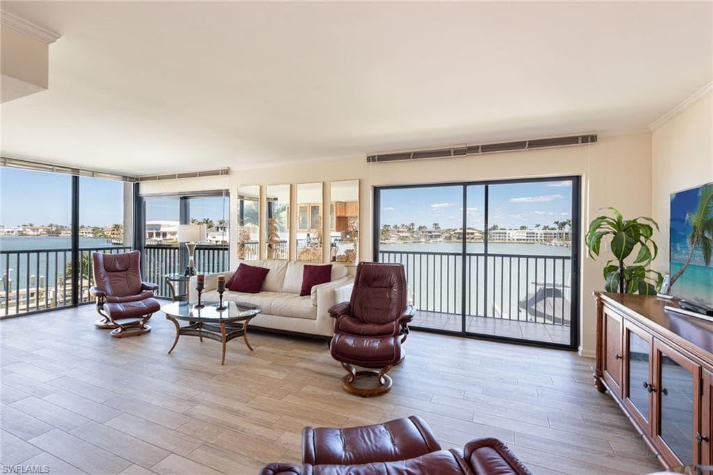 3000 Gulf Shore BLVD N 216 NAPLES, FL 34103
