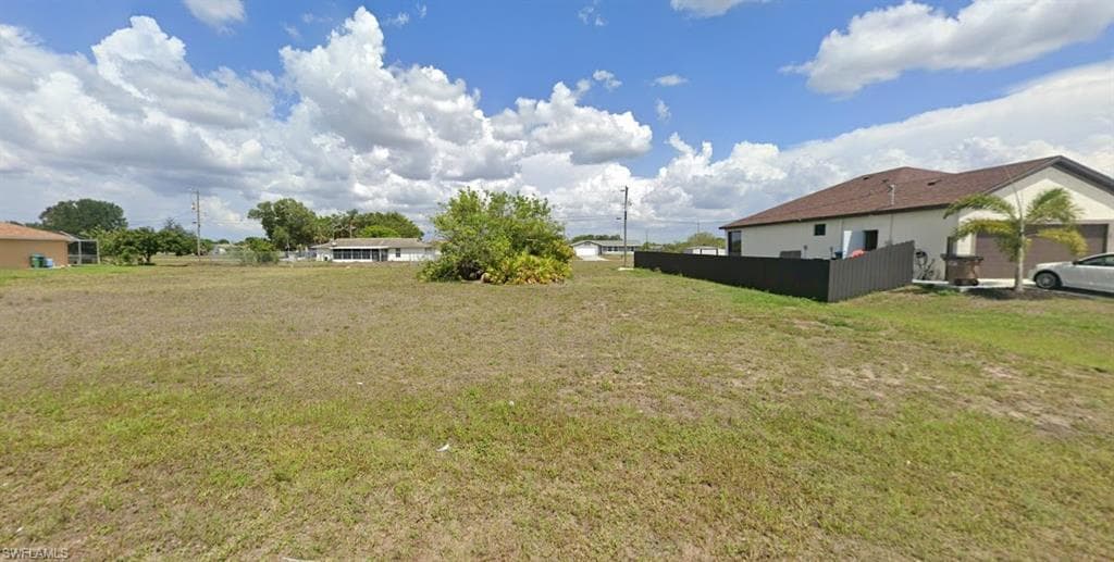 2015 NE 8th PL CAPE CORAL, FL 33909