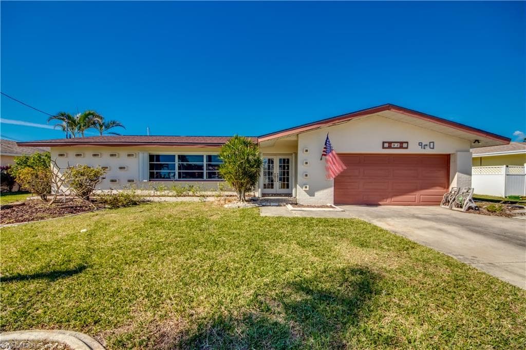 4920 Seville CT CAPE CORAL, FL 33904