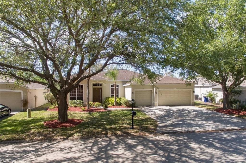9291 Pittsburgh BLVD FORT MYERS, FL 33967