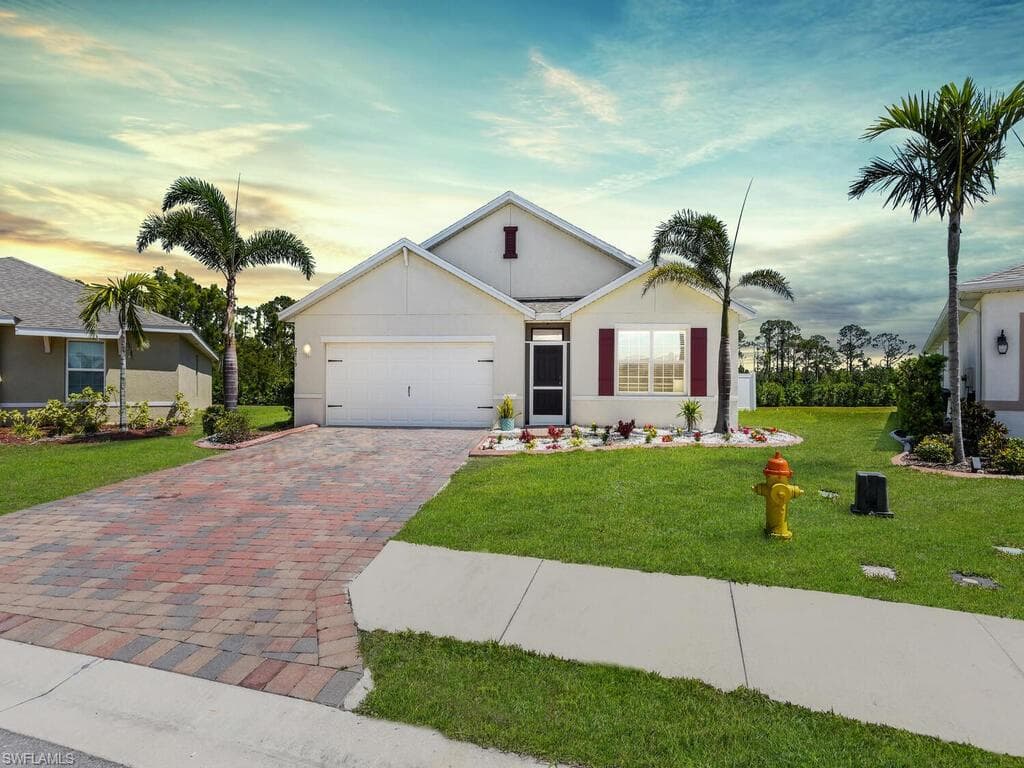 2719 Tarragona CT CAPE CORAL, FL 33909