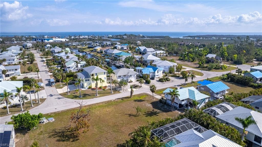 7869 Breakwater CT BOKEELIA, FL 33922