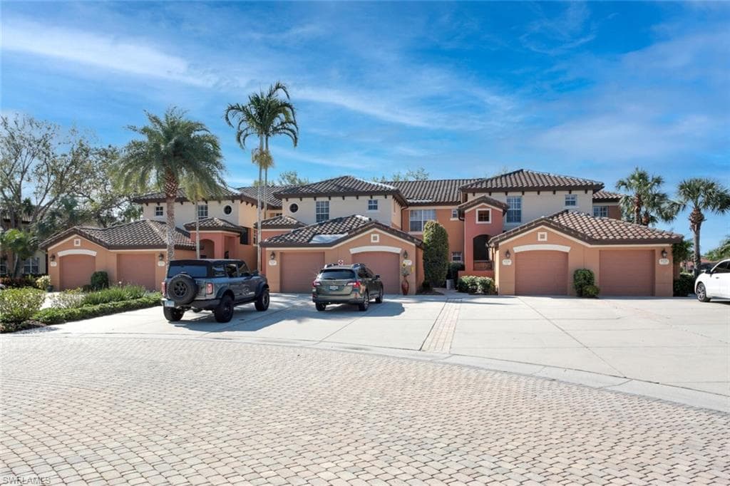 8250 Southern Hills CT 203 ESTERO, FL 33928