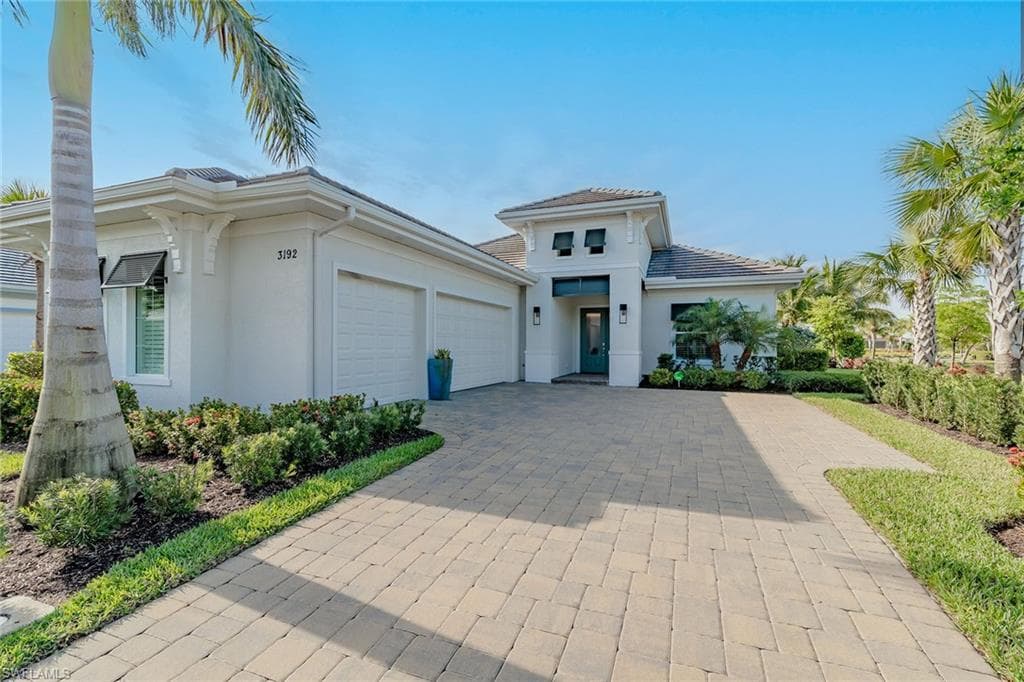 3192 Capistrano LN NAPLES, FL 34114