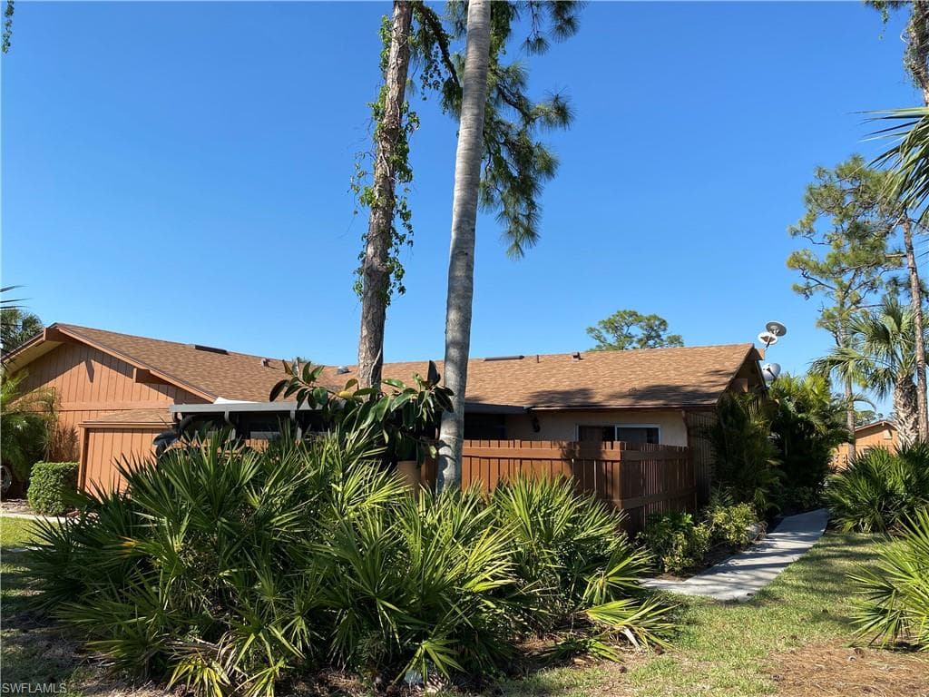 5563 Foxlake DR NORTH FORT MYERS, FL 33917