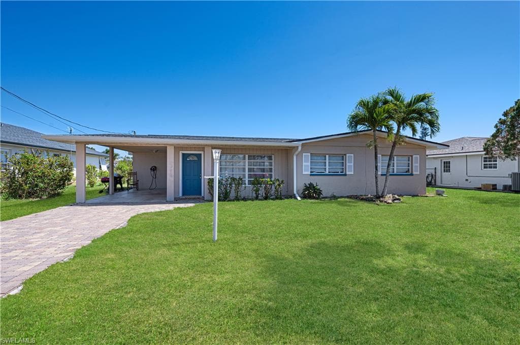 5229 Versailles CT CAPE CORAL, FL 33904