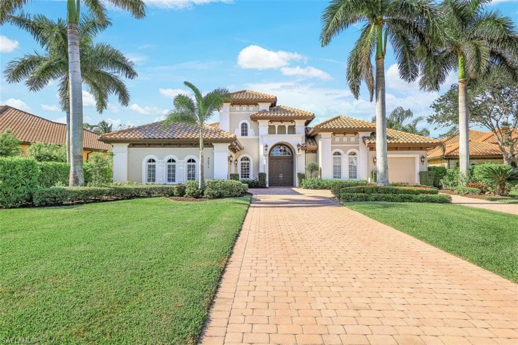9021 Medinah CT NAPLES, FL 34113