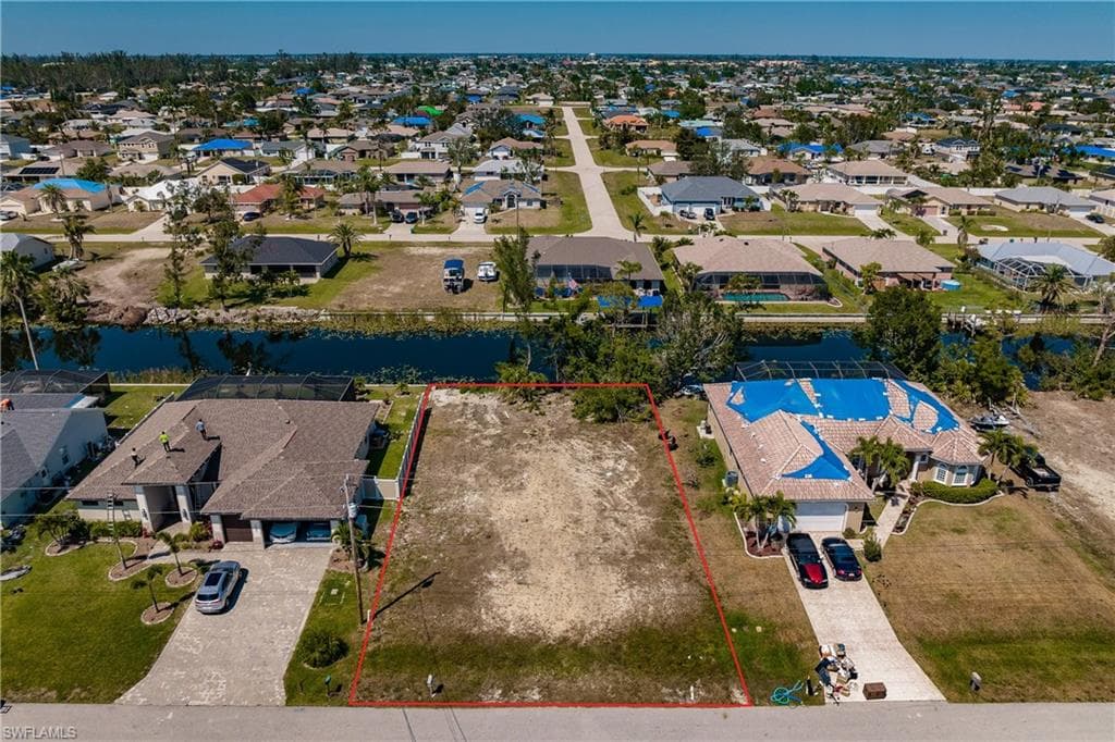 1317 SW 15th TER CAPE CORAL, FL 33991