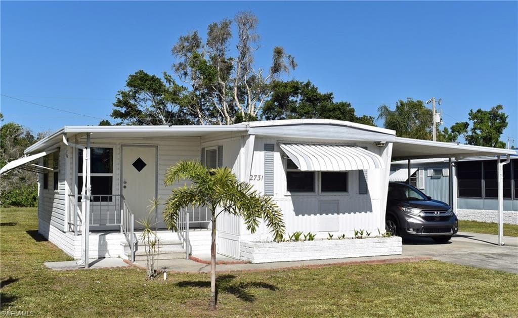 2731 Breezewood DR NORTH FORT MYERS, FL 33917