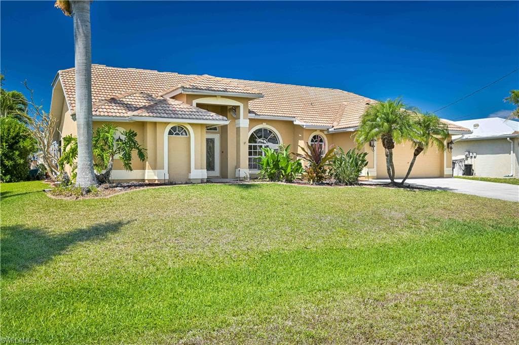 4622 SW 20th AVE CAPE CORAL, FL 33914