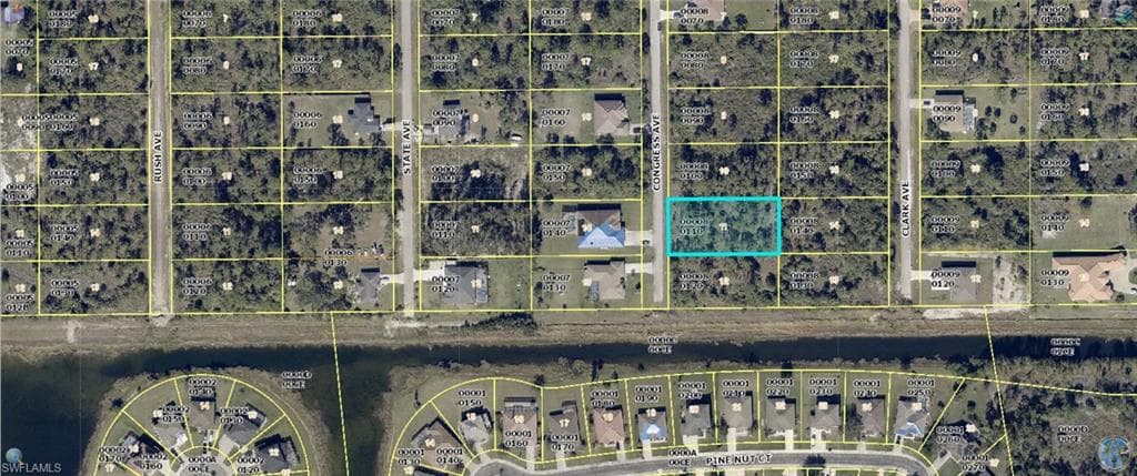 802 Congress AVE LEHIGH ACRES, FL 33972