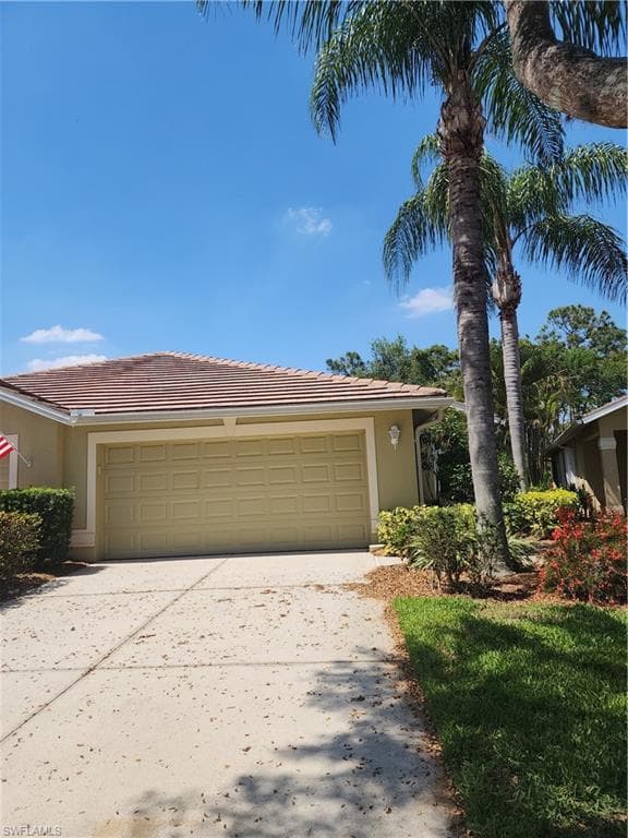 4768 Fairloop RUN LEHIGH ACRES, FL 33973