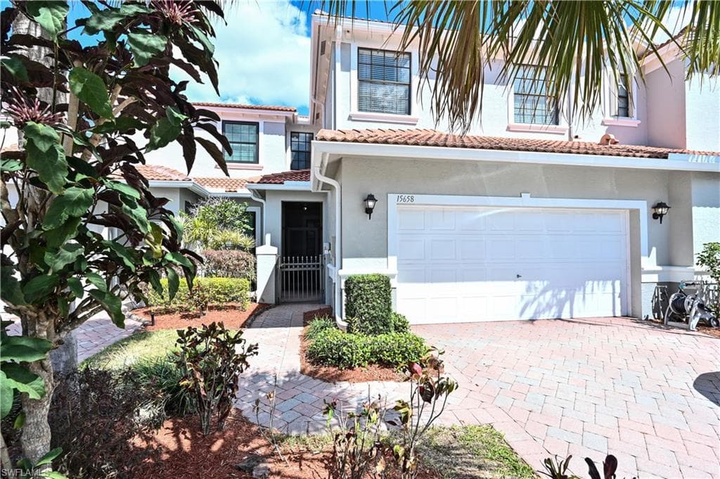 15658 Summit Place CIR 386 NAPLES, FL 34119