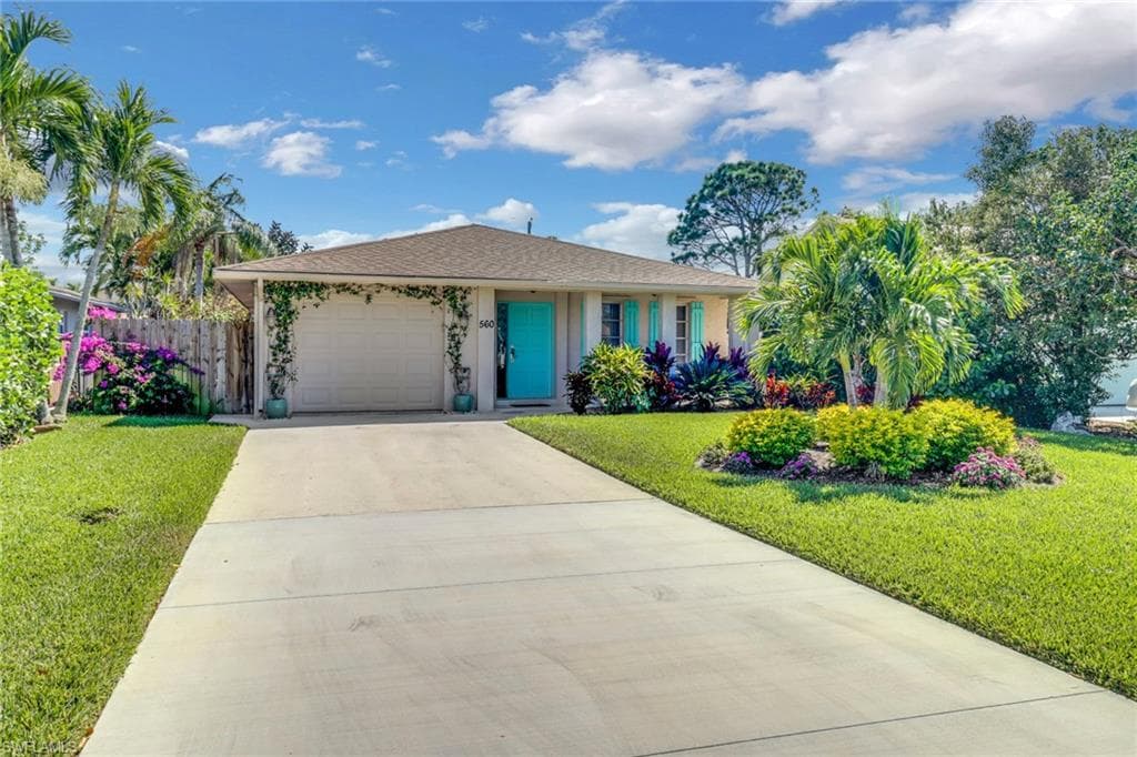 560 109th AVE N NAPLES, FL 34108