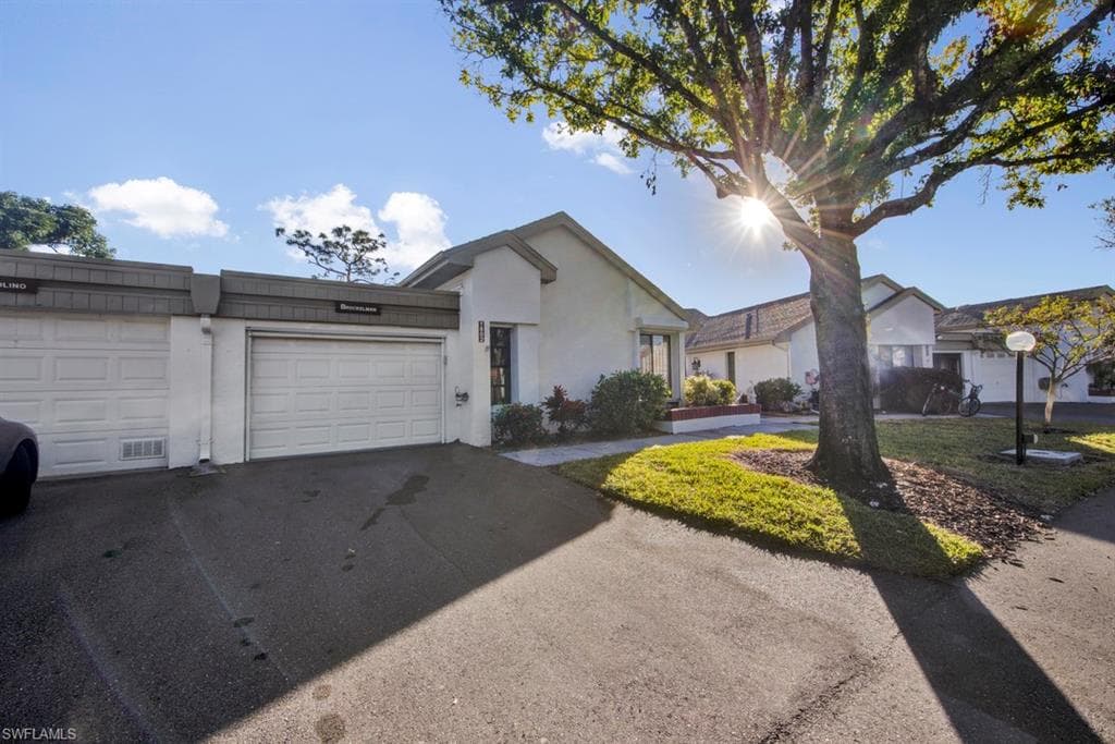 1802 Pine Glade CIR FORT MYERS, FL 33907