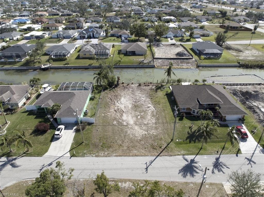 150 SE 15th TER CAPE CORAL, FL 33990