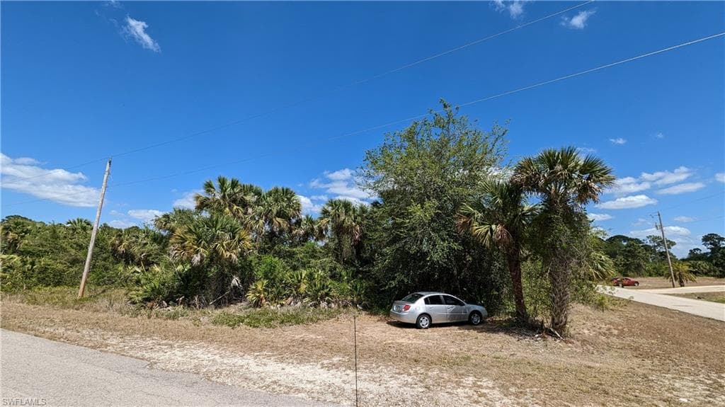 535-537 Ensley AVE S LEHIGH ACRES, FL 33974