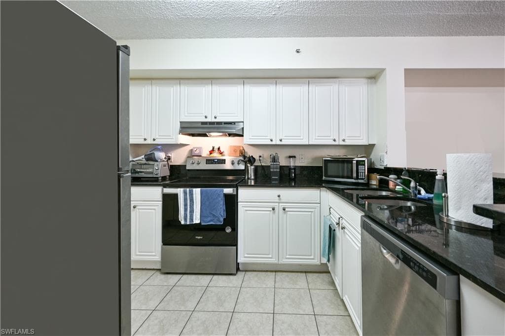 8225 Ibis Club DR 210 NAPLES, FL 34104