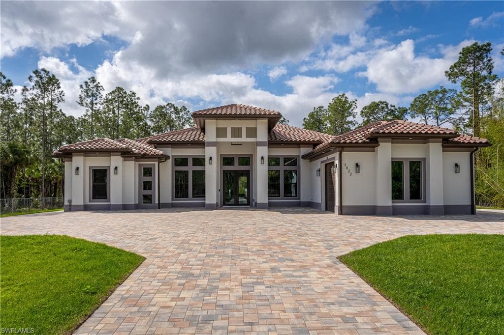 3822 1st AVE SW NAPLES, FL 34117