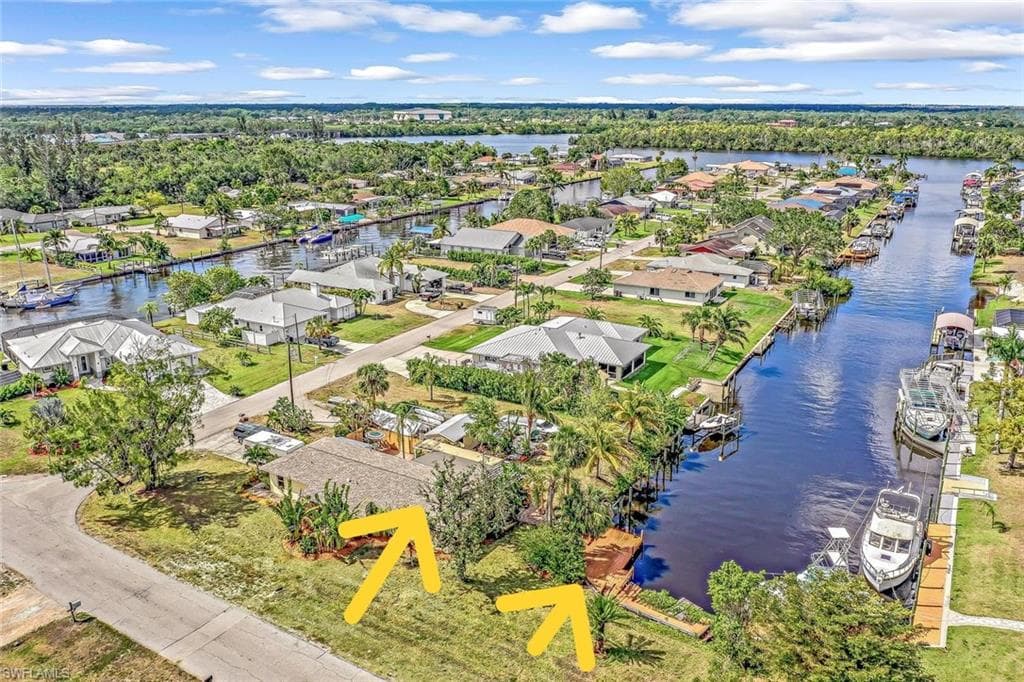 2256 Havana AVE FORT MYERS, FL 33905